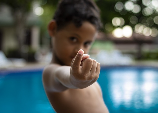 Děti chtějí mít bazén.