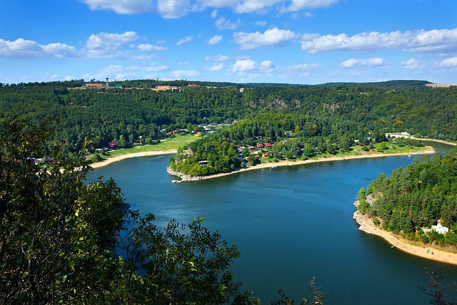 přehrada